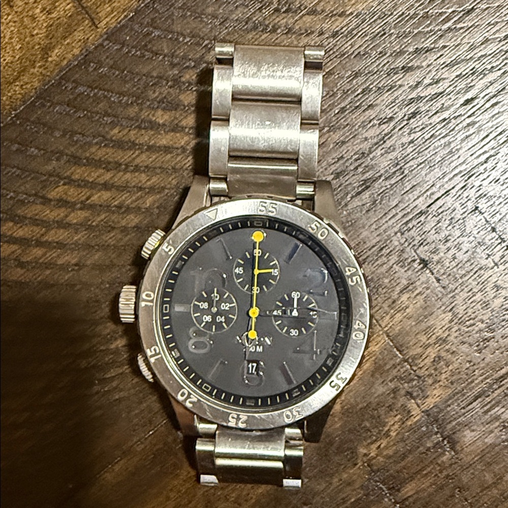 Nixon 48-20 Chrono Mens Watch